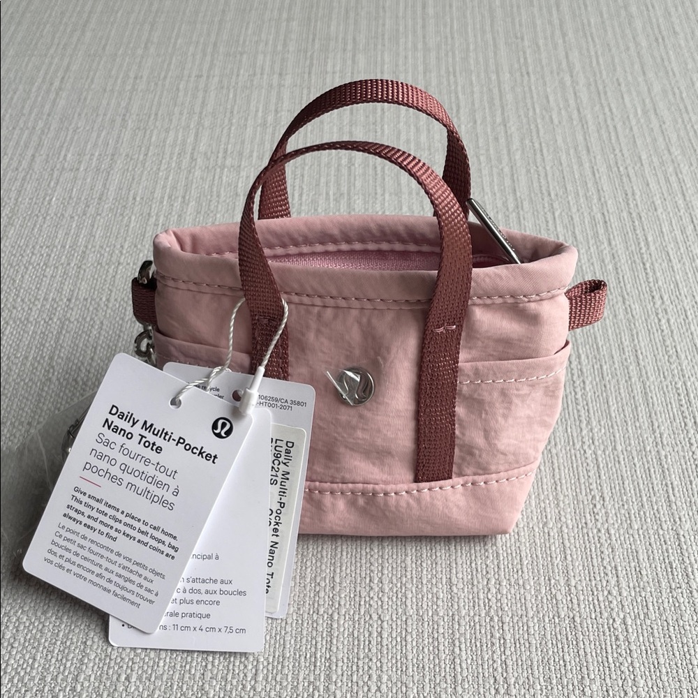 NWT lululemon athletica daily multi pocket nano tote in Pink Haze/Spiced Chai